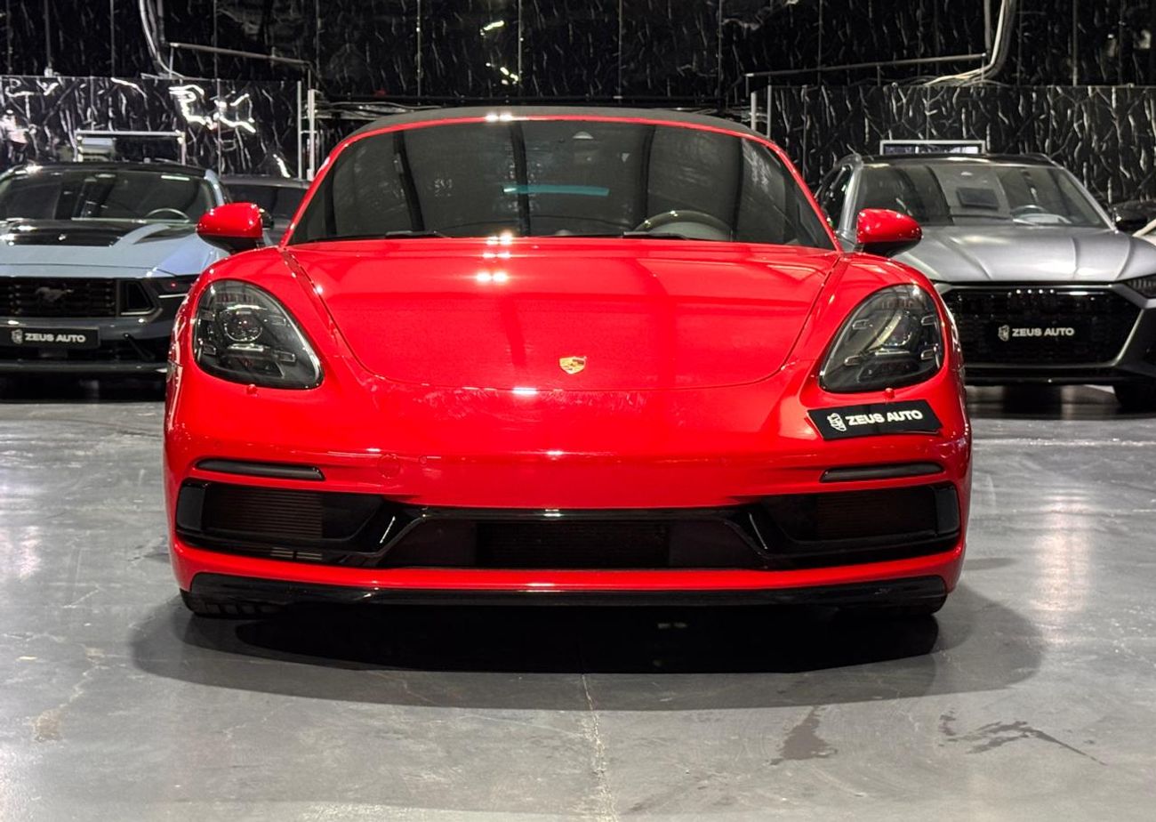 بورش بوكستر 718 GTS 2.5L 2018 Porsche 718 Boxster, Nov 2026 Porsche Warranty, Sport Chrono Package, GCC