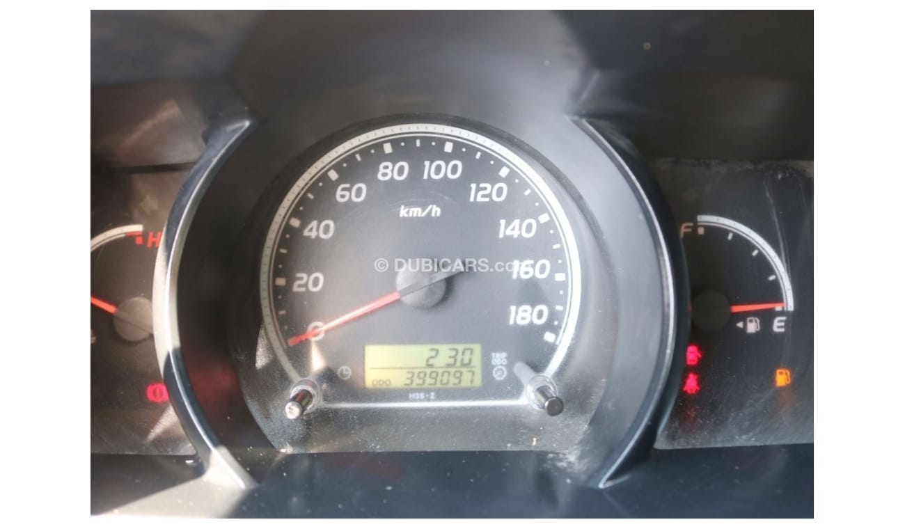 Toyota Hiace 2013 | 15 SEATER PASSENGER VAN WITH GCC SPECS AND EXCELLENT CONDITION