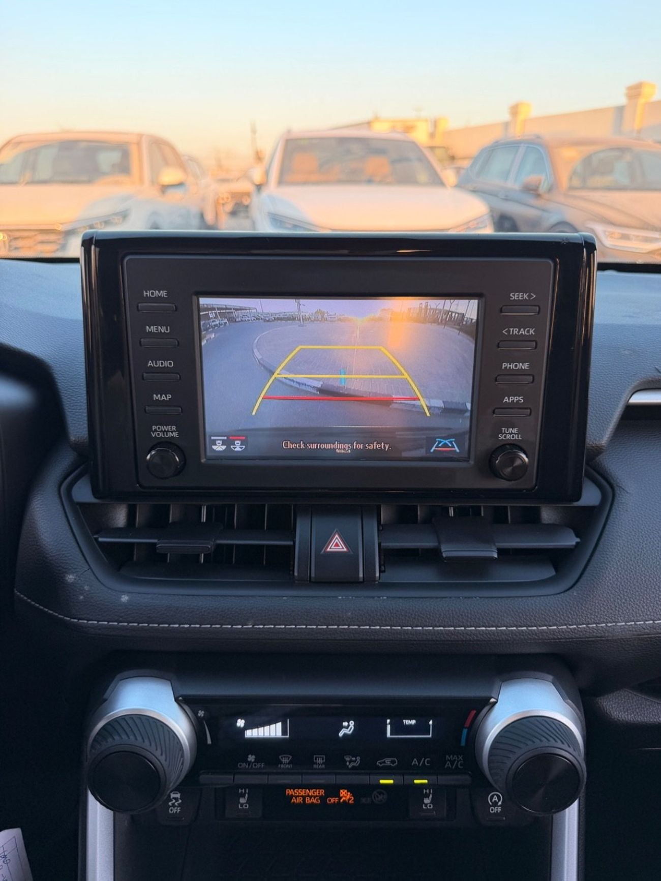 تويوتا راف ٤ RAV4 2.5L sunroof, leather seats, push start 2021