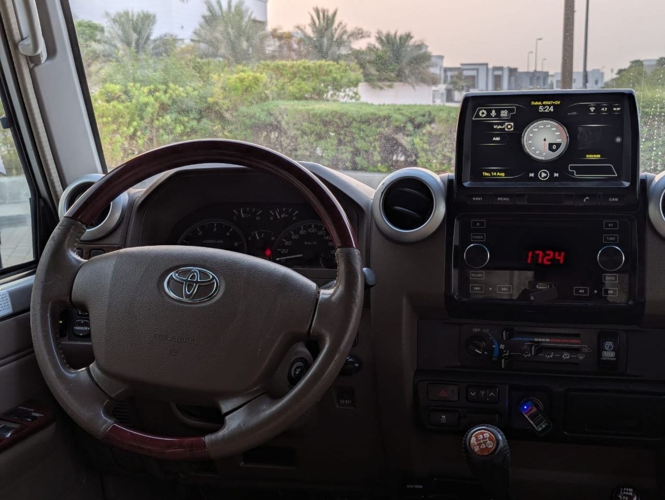 تويوتا لاند كروزر بيك آب Double Cabin 4.5L