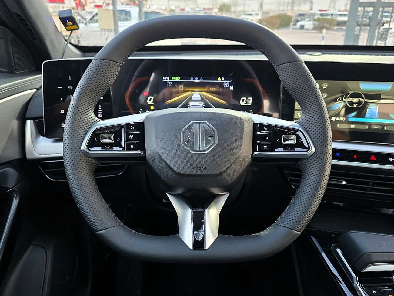 MG One MG One 1.5 LUX SUV FWD 5Doors Red Color 2024