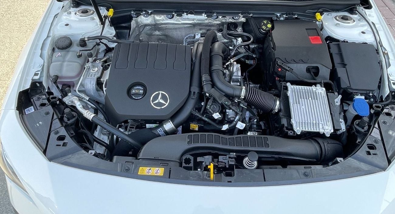 Mercedes Benz CLA 200 PREMIUM PLUS 1.3L COUPE -4CYL 165HP  GARGASH