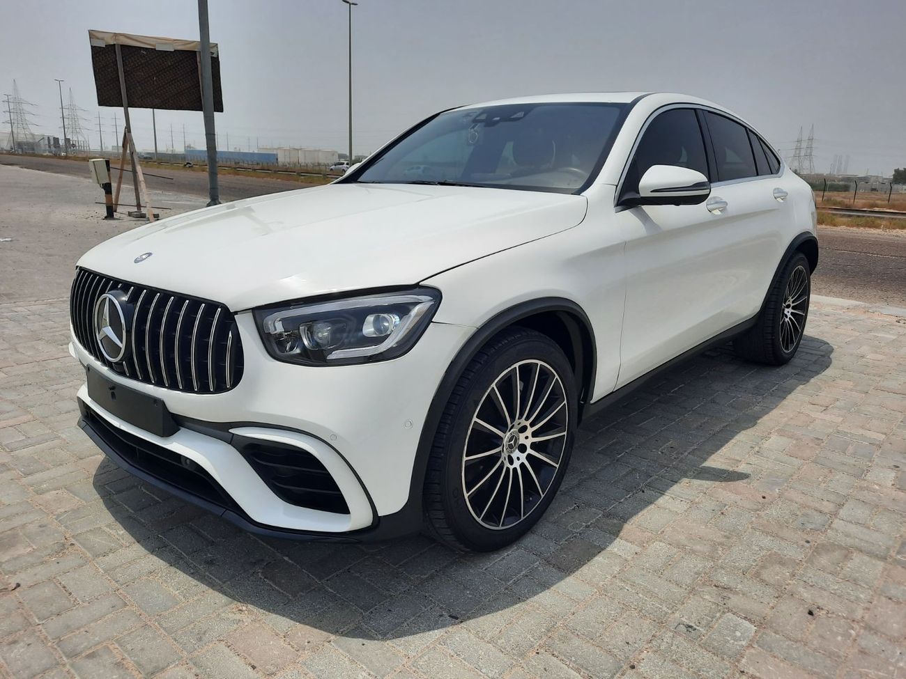 Mercedes-Benz GLC 300 Coupe AMG Mercedes GLC300 coupe 2019 kit 63 full option