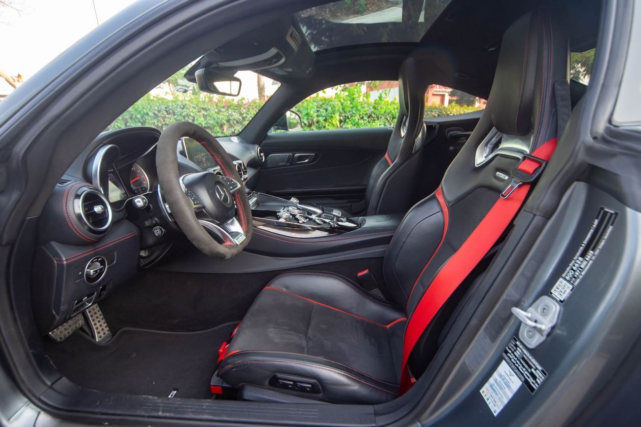 مرسيدس بنز AMG GT S Mercedes AMG GT S 2016 (GCC) in excellent condition, only 75,000 km. Powered by a 4.0L V8 Twin-Turbo