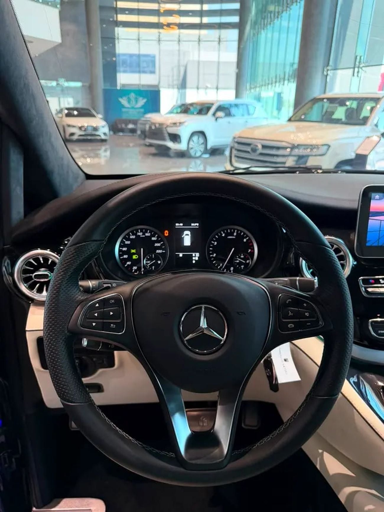 Mercedes Benz V300 V 300 - European Specs - Brand Luxury MPV