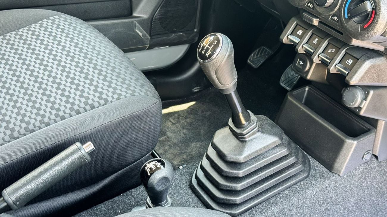 سوزوكي جيمني GL Manual Transmission GCC Specs 2026 Brand New 1.5L 4 Cylinders