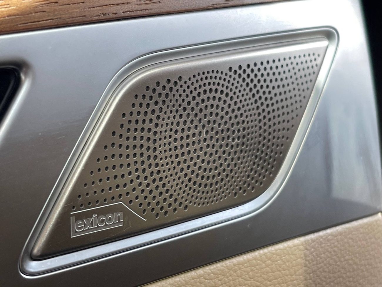 جينيسس G80 V6 3.8L / PANORAMIC SUNROOF / 360 CAMERA / RADAR / COOLING AND HEATING SEATS