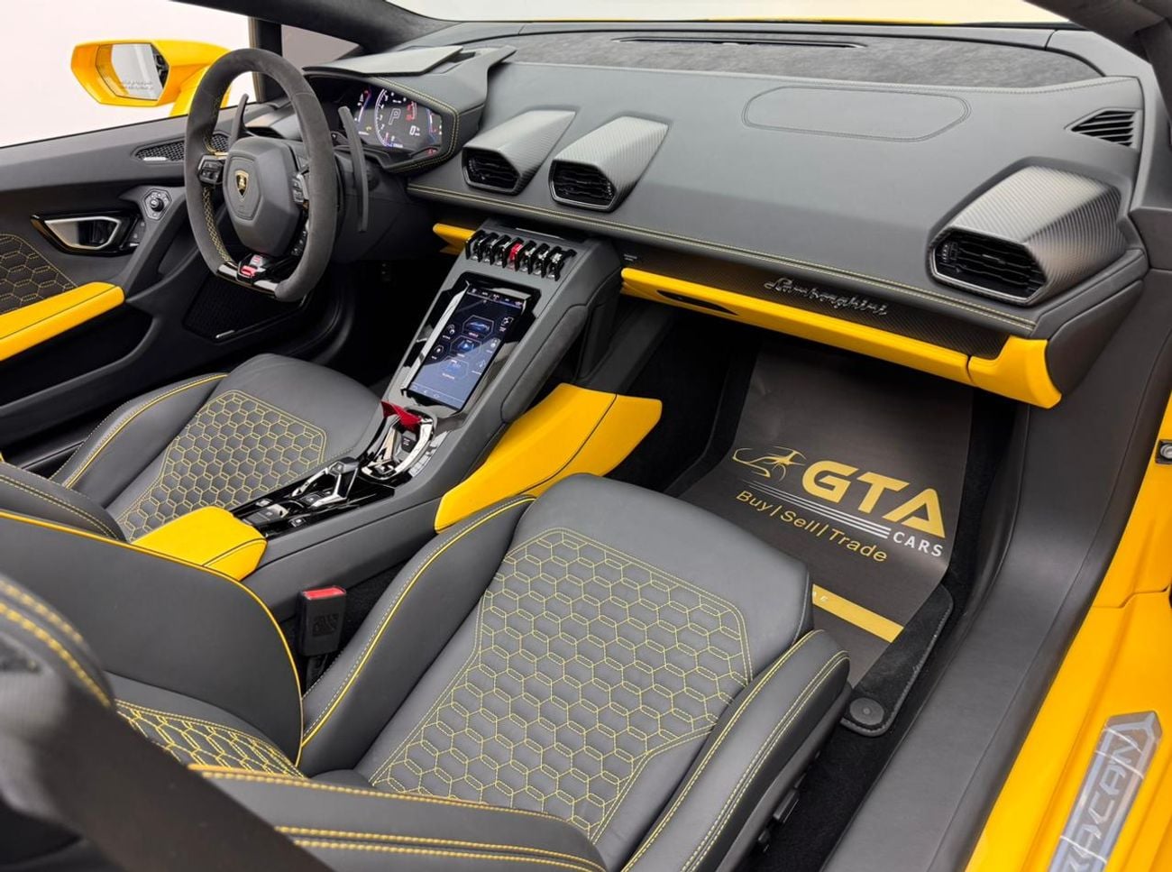 Lamborghini Huracan Evo Spyder 2023 Lamborghini Huracan Evo Spider, Lamborghini Warranty, Lamborghini Service History, GCC