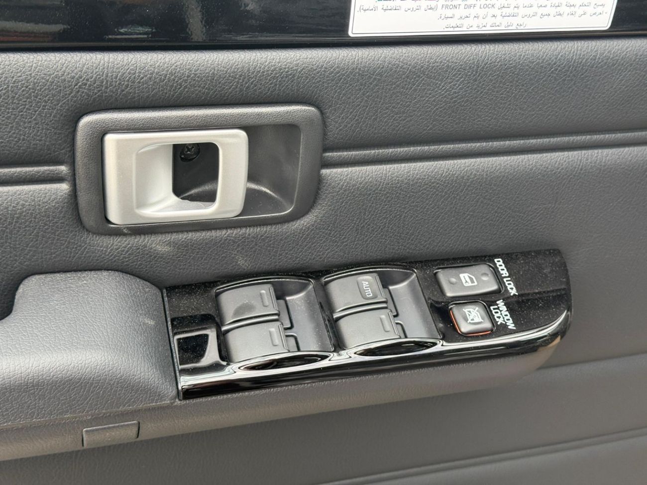 Toyota Land Cruiser EXPORT ONLY - LC 76 LX.Z 4WD FULL OPTION 2.8 DIESEL