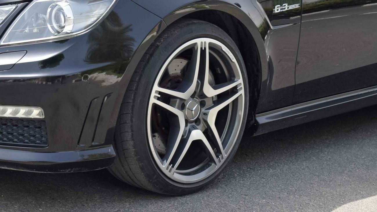 Mercedes-Benz E 63 AMG V8 BITURBO