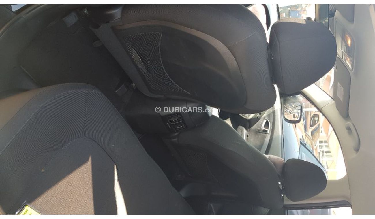 Hyundai Tucson 2015 model standard options low mileage  Full automatic  Gcc specs