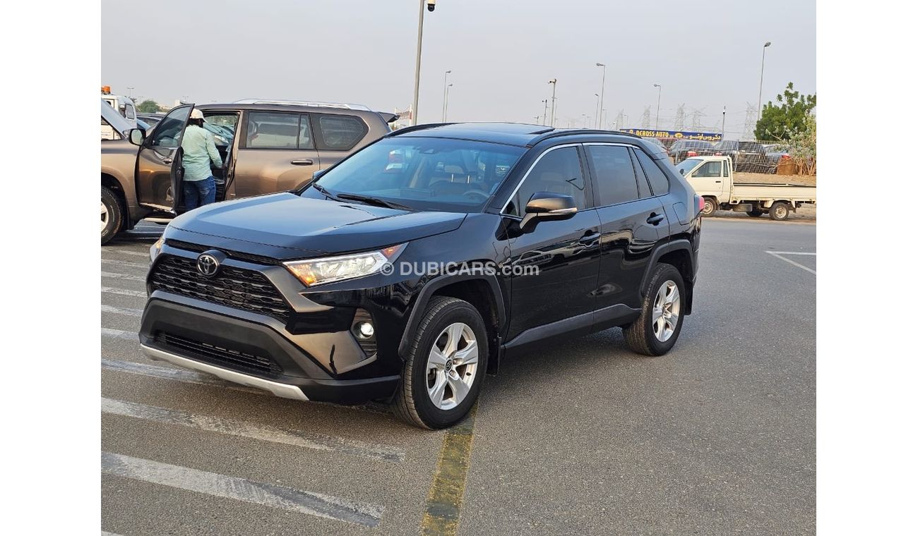 Toyota RAV4 Xle sunroof rear door atumatic