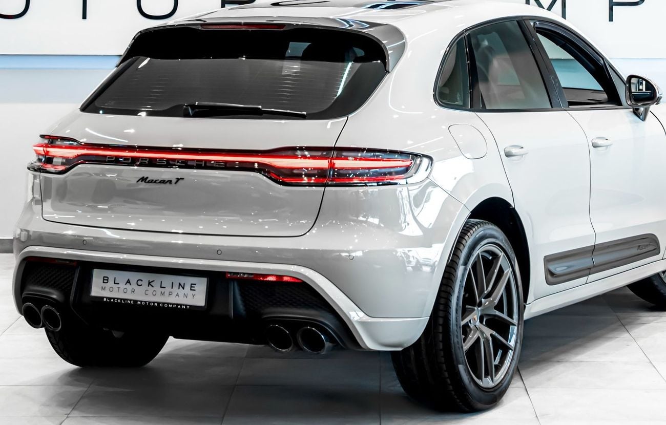 بورش ماكان Base 2.0T 2024 Porsche Macan T, 2026 Porsche Warranty, Full Service History, Low KMs, GCC