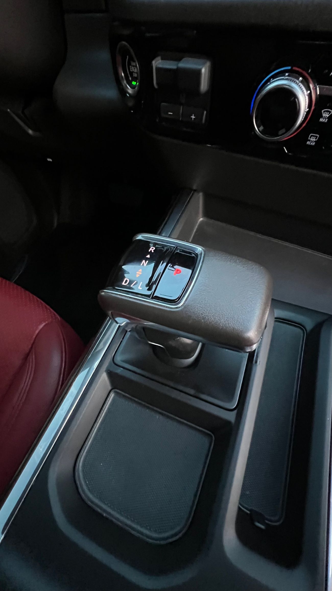 GMC Sierra 5.3L V8 Evlevation Crew Cab (AWD)