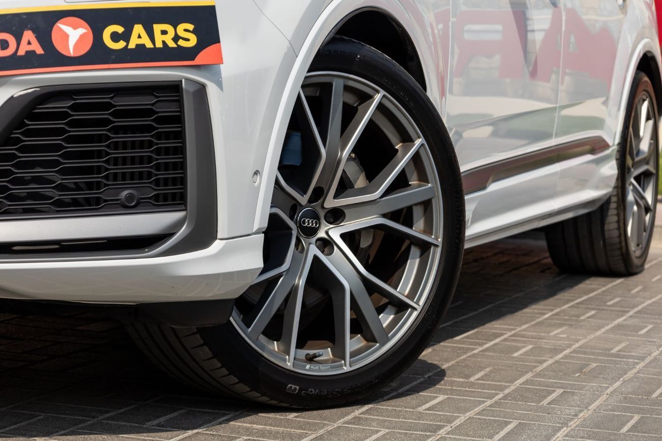 Audi Q7 55 TFSI quattro S-Line 3.0L