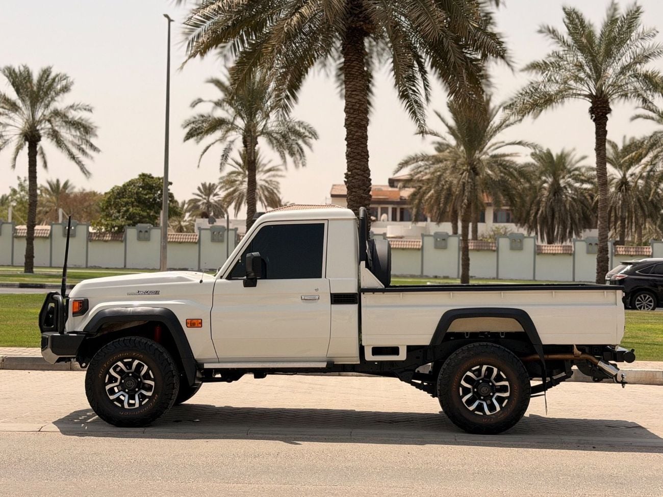 Toyota Land Cruiser Pickup 70 VXR