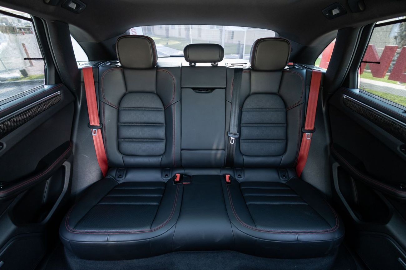 بورش ماكان GTS 2.9L (435 HP)