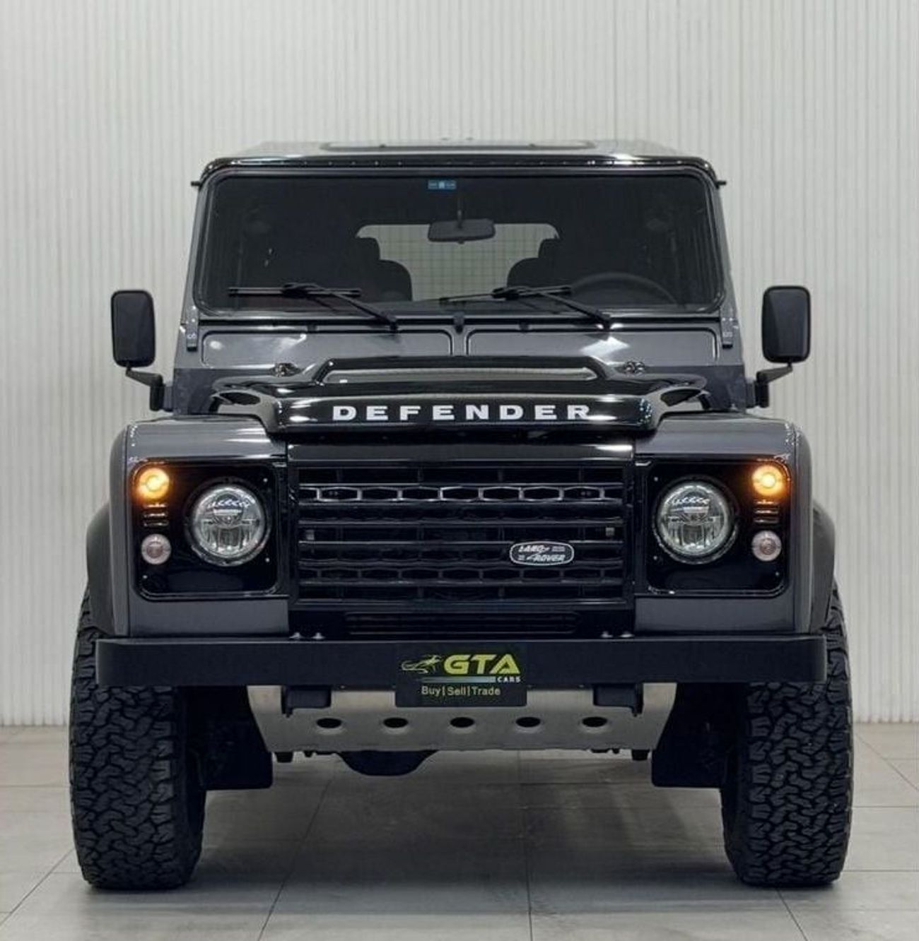 Land Rover Defender 2016 Land Rover Defender 90 Adventure Edition, Full Land Rover Service History, 1 of 600, GCC