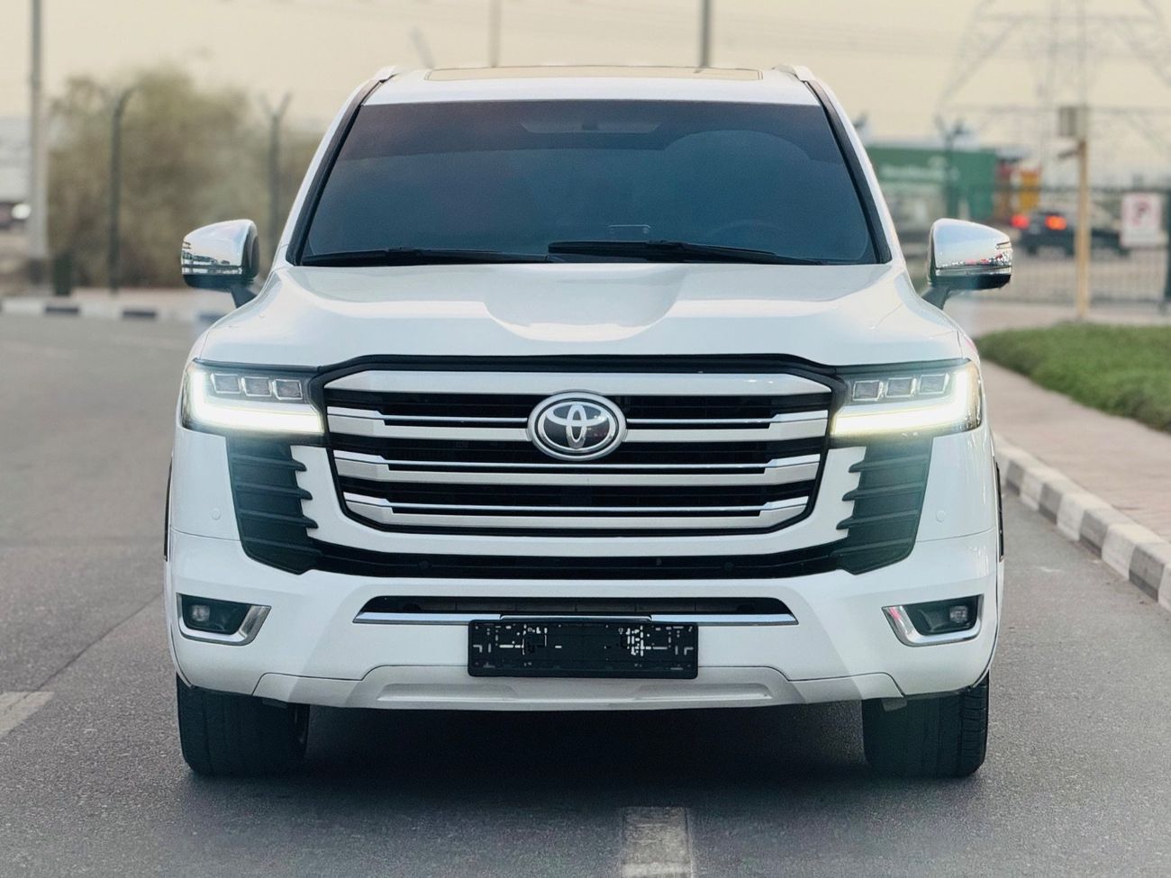 تويوتا لاند كروزر Toyota Land Cruiser 2015 v8 full options VXR