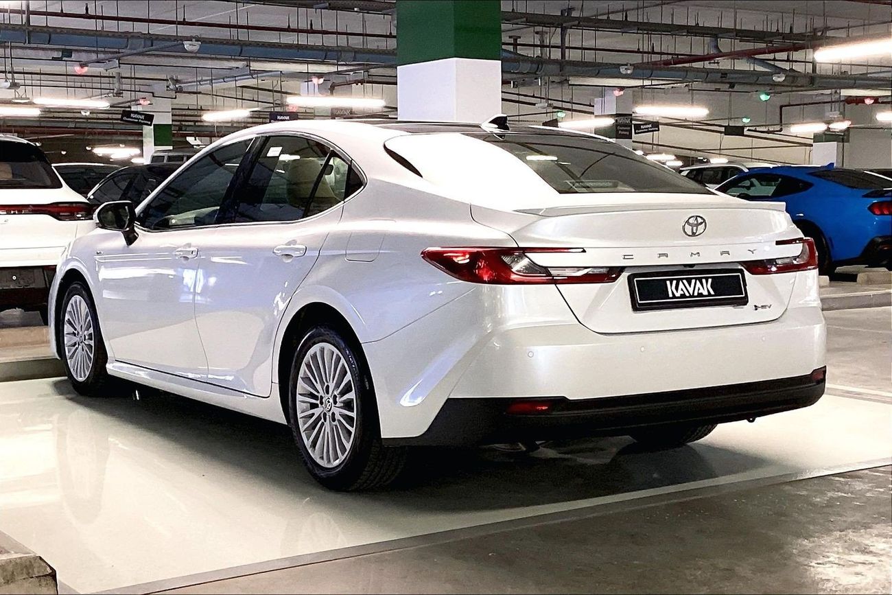 تويوتا كامري XLE | شامل الضمان | 0 ﺪﻔﻋﺓ ﺃﻮﻟﻯ