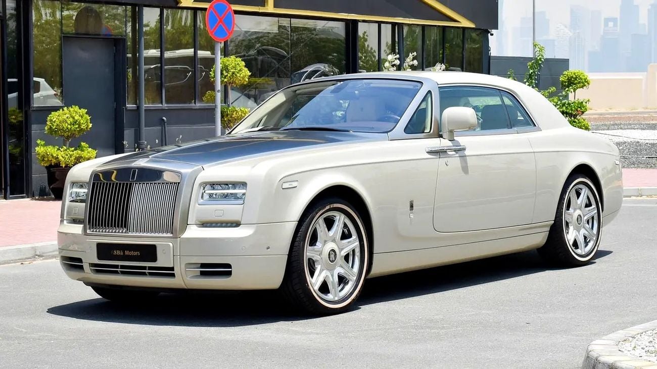 رولز رويس فانتوم Coupe - GCC - Brand - Fully Loaded - Hard to find!