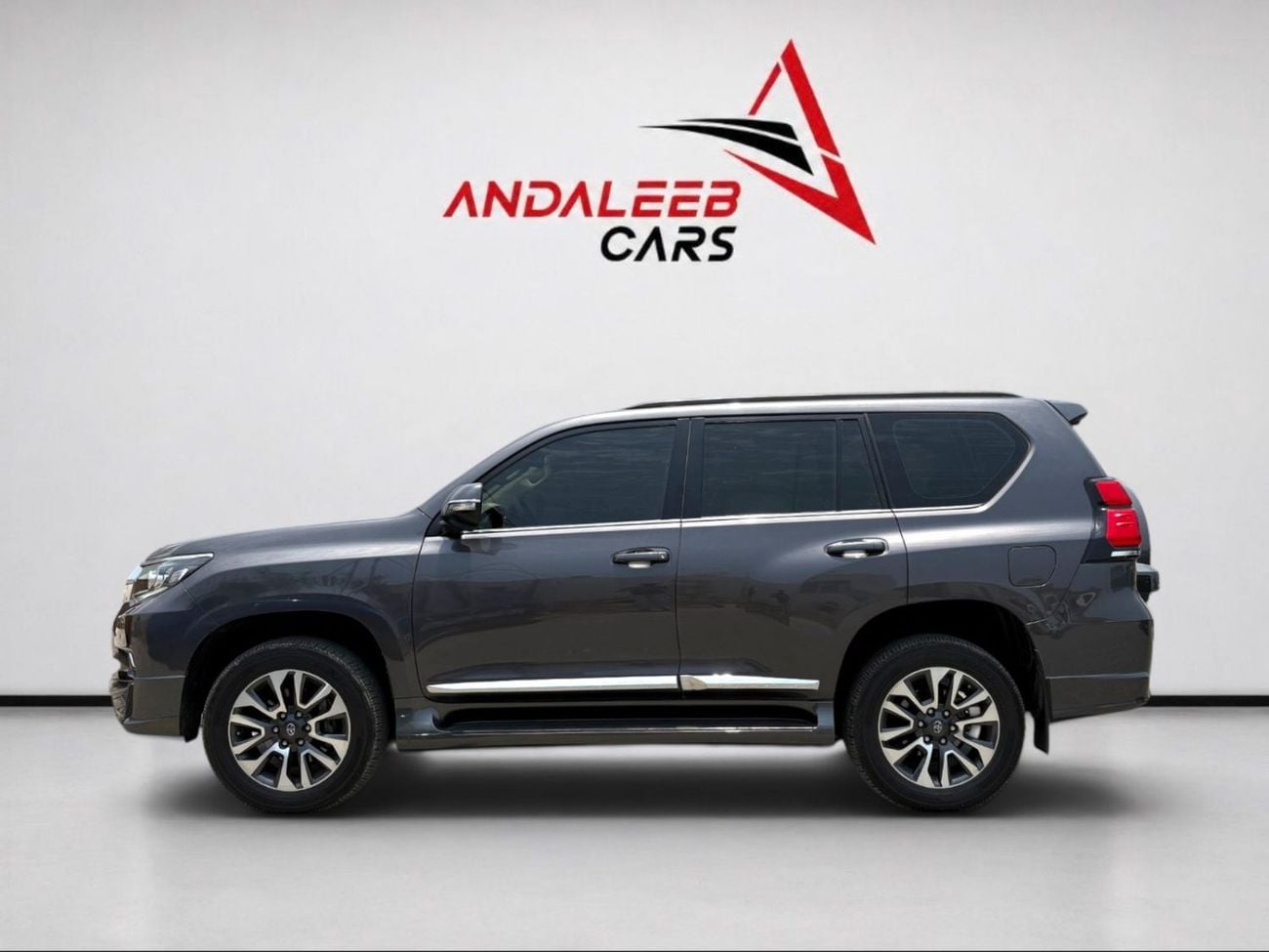 Toyota Prado VXR AED 3,020 P.M | 0% DOWN PAYMENT | TOYOTA PRADO VXR | 4.0L V6 4WD | AGENCY WARRANTY TILL 2028 | 2023