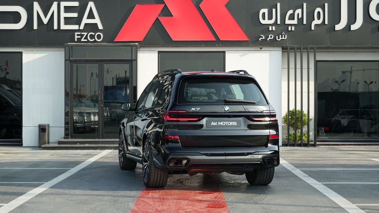 BMW X7 XDRIVE40i M SPORT PRO Black Sapphire metallic-Black 2026MY Export Only