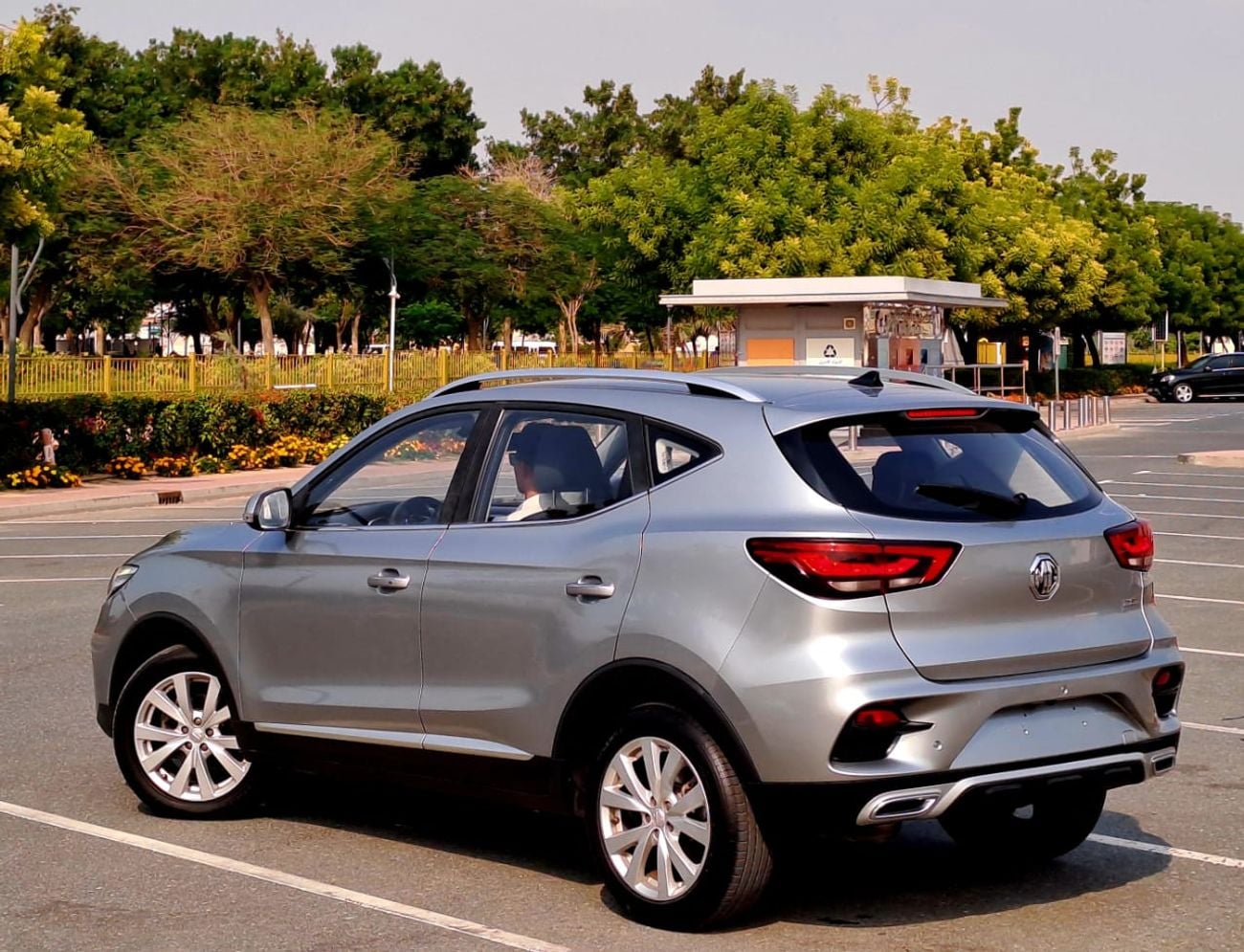 MG ZS COM 530-MONTHLY | GCC l Cruise, Camera, GPS l Accident Free