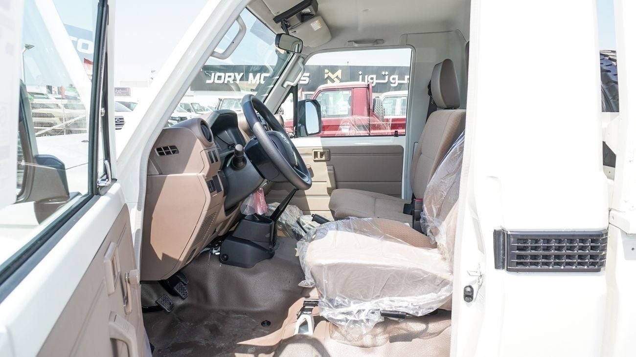 تويوتا لاند كروزر بيك آب PICKUP LC79 S/C DIESEL 2.8L M/T Basic Option , 2025 Model