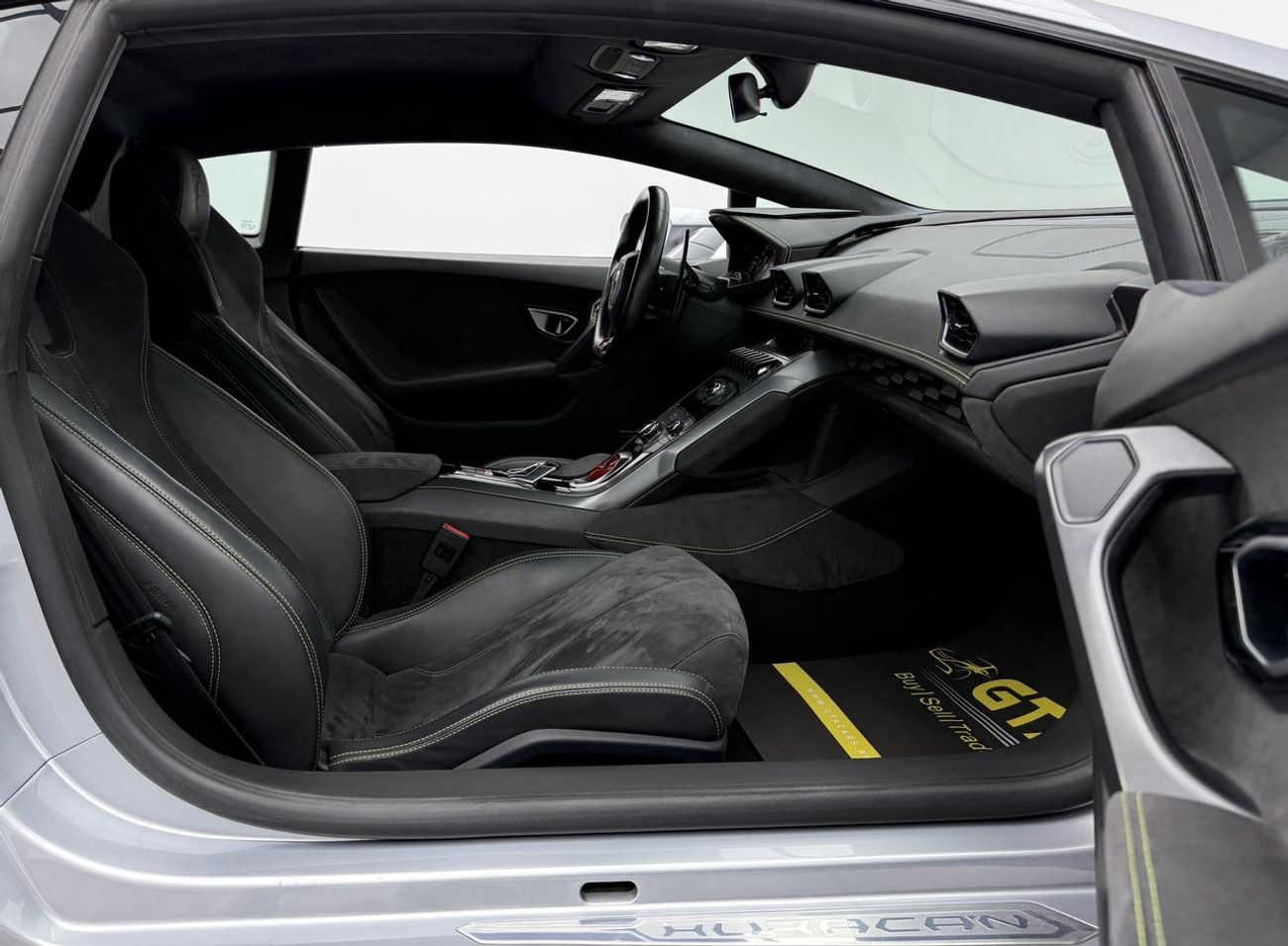 لامبورغيني هوراكان EVO Coupe 2016 Lamborghini Huracan LP 580-2 ,Excellent Condition ,Japanese Spec