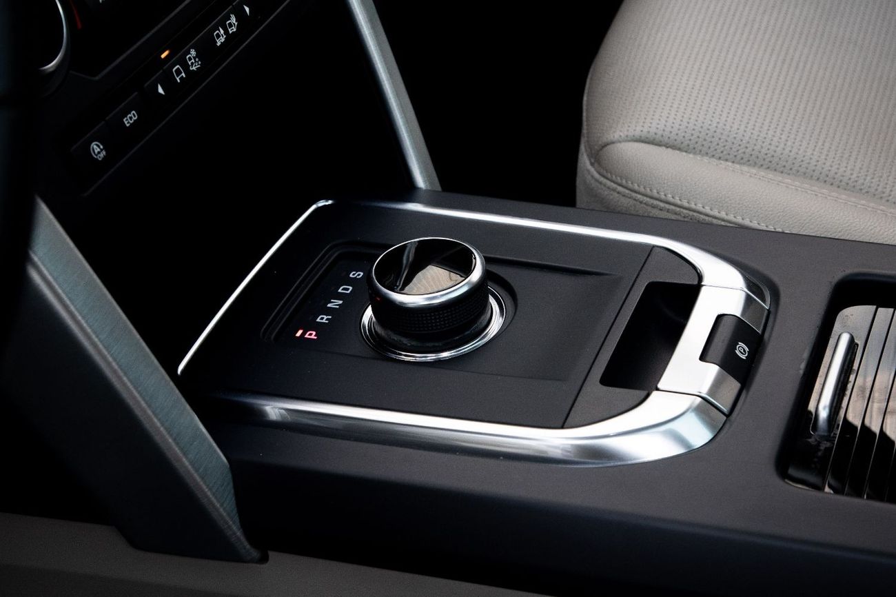 لاند روفر دسكفري HSE | 2,252 P.M  | 0% Downpayment | LOW KMS!