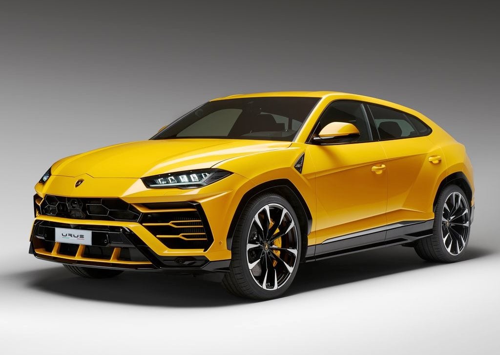 Lamborghini Urus exterior - Front Left Angled