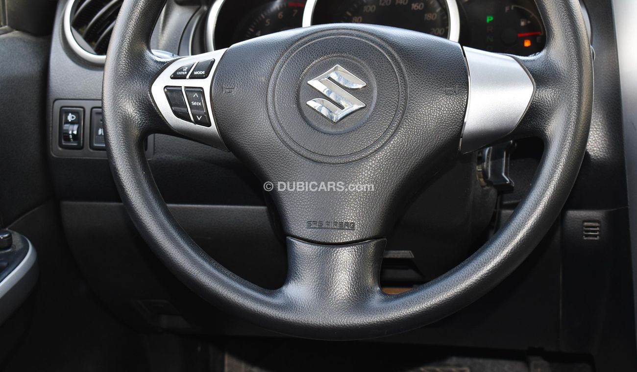 Suzuki Grand Vitara Gulf model 2008 Forwell silver color in excellent condition