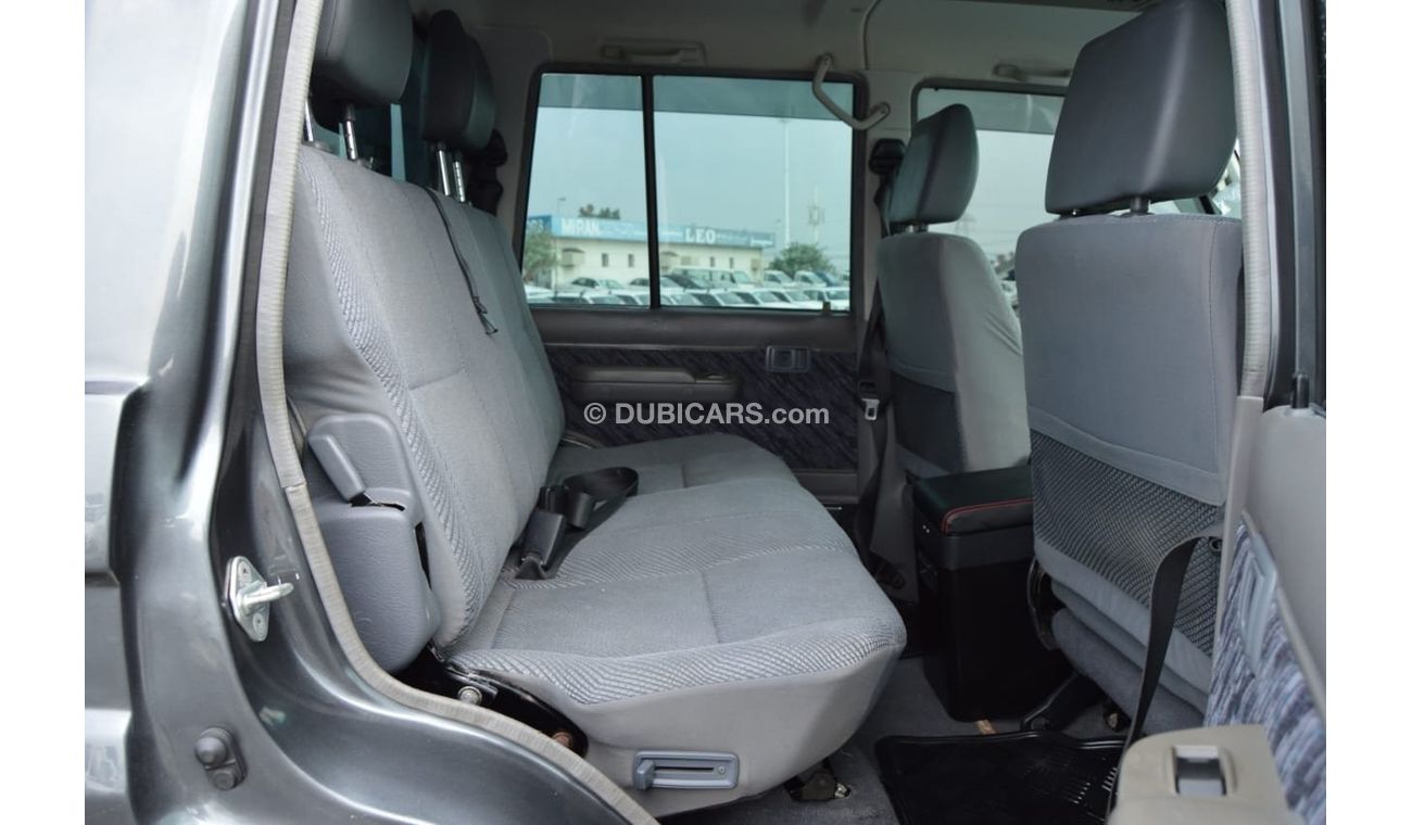 تويوتا لاند كروزر بيك آب Full option clean car