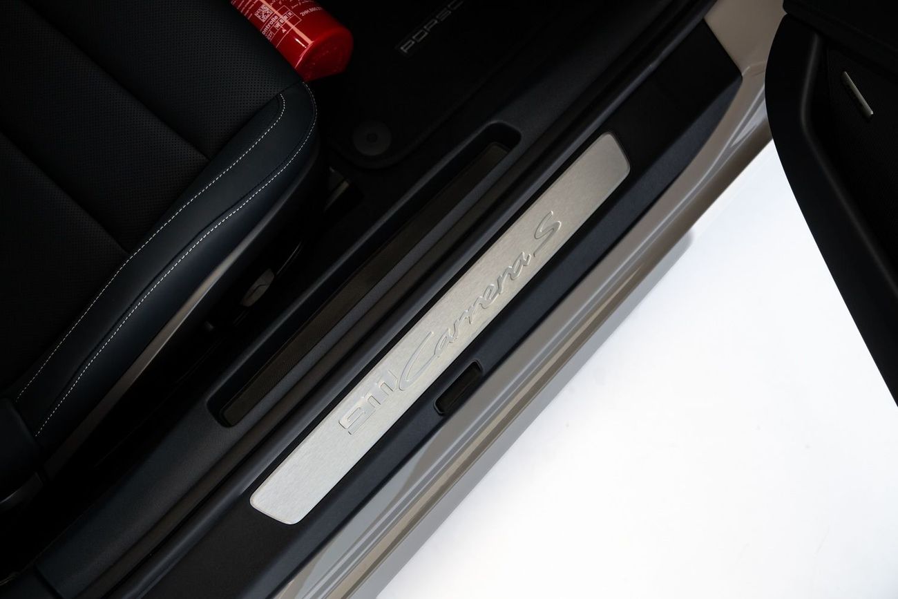 Porsche 911 CARRERA S