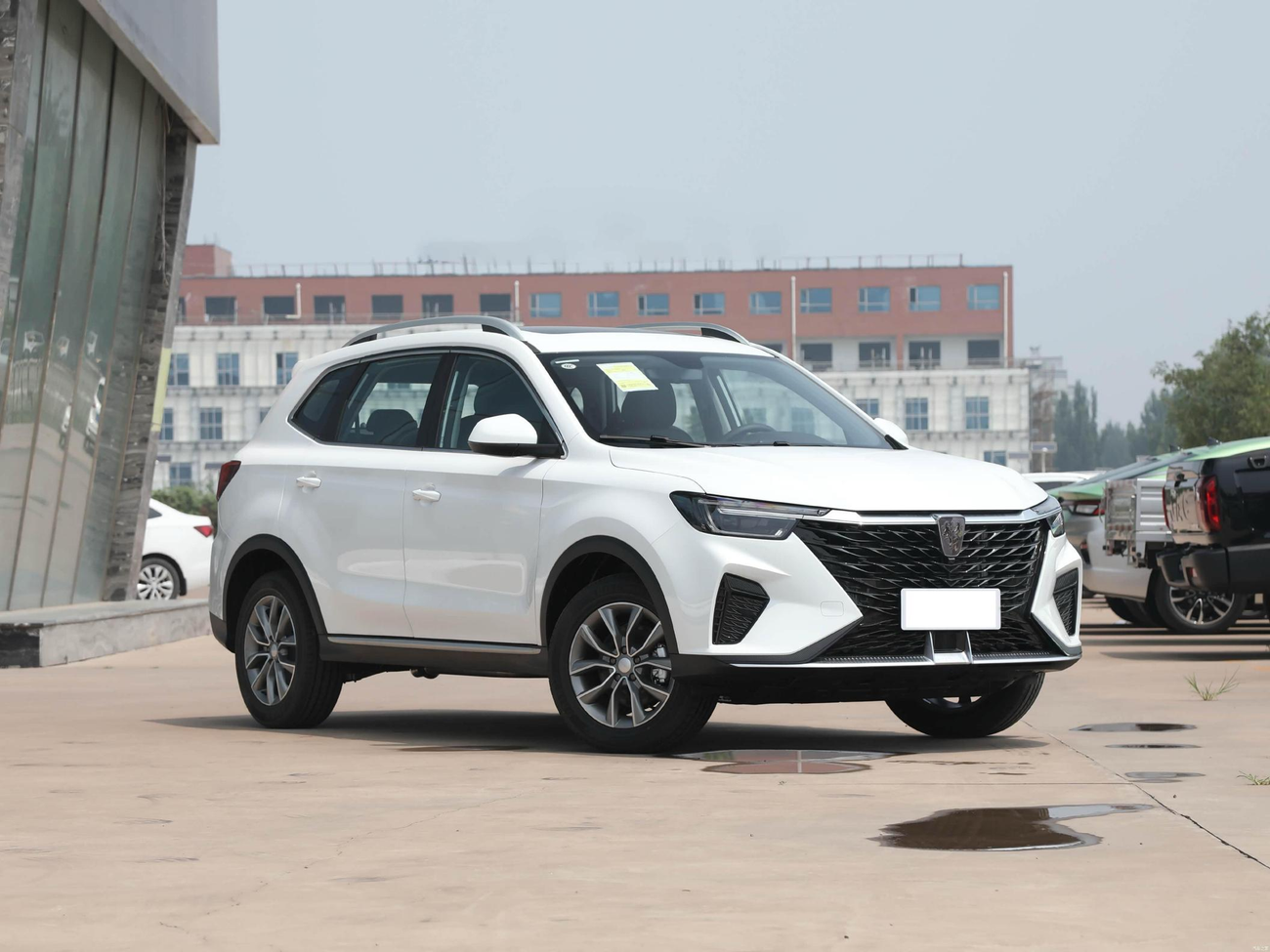 رووي RX5 PLUS 1.5T AT 2025