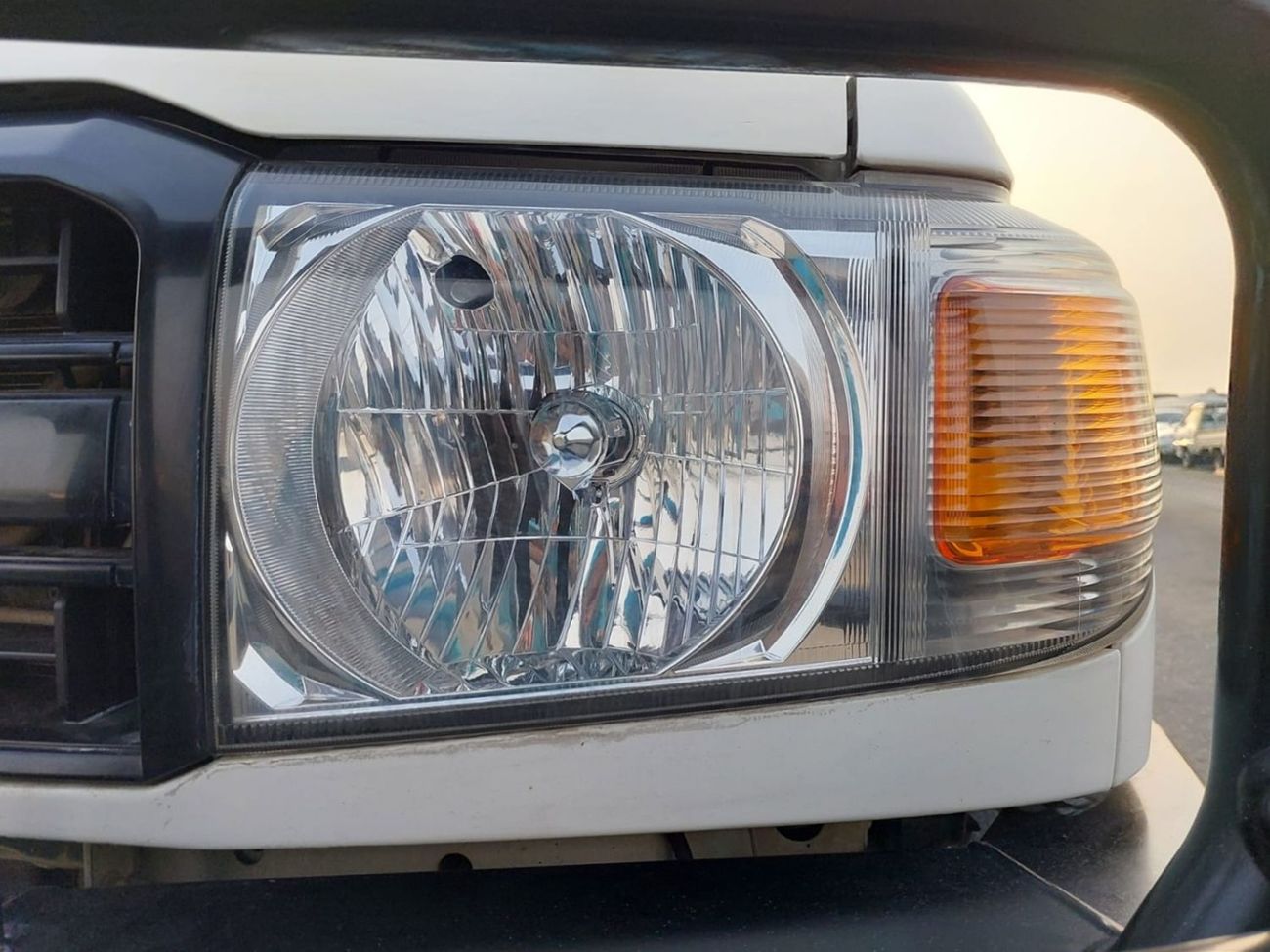 Toyota Land Cruiser TOYOTA LAND CRUISER SUV RHD 2017 MODEL 4.2 L DIESEL MANUAL(PM89627)