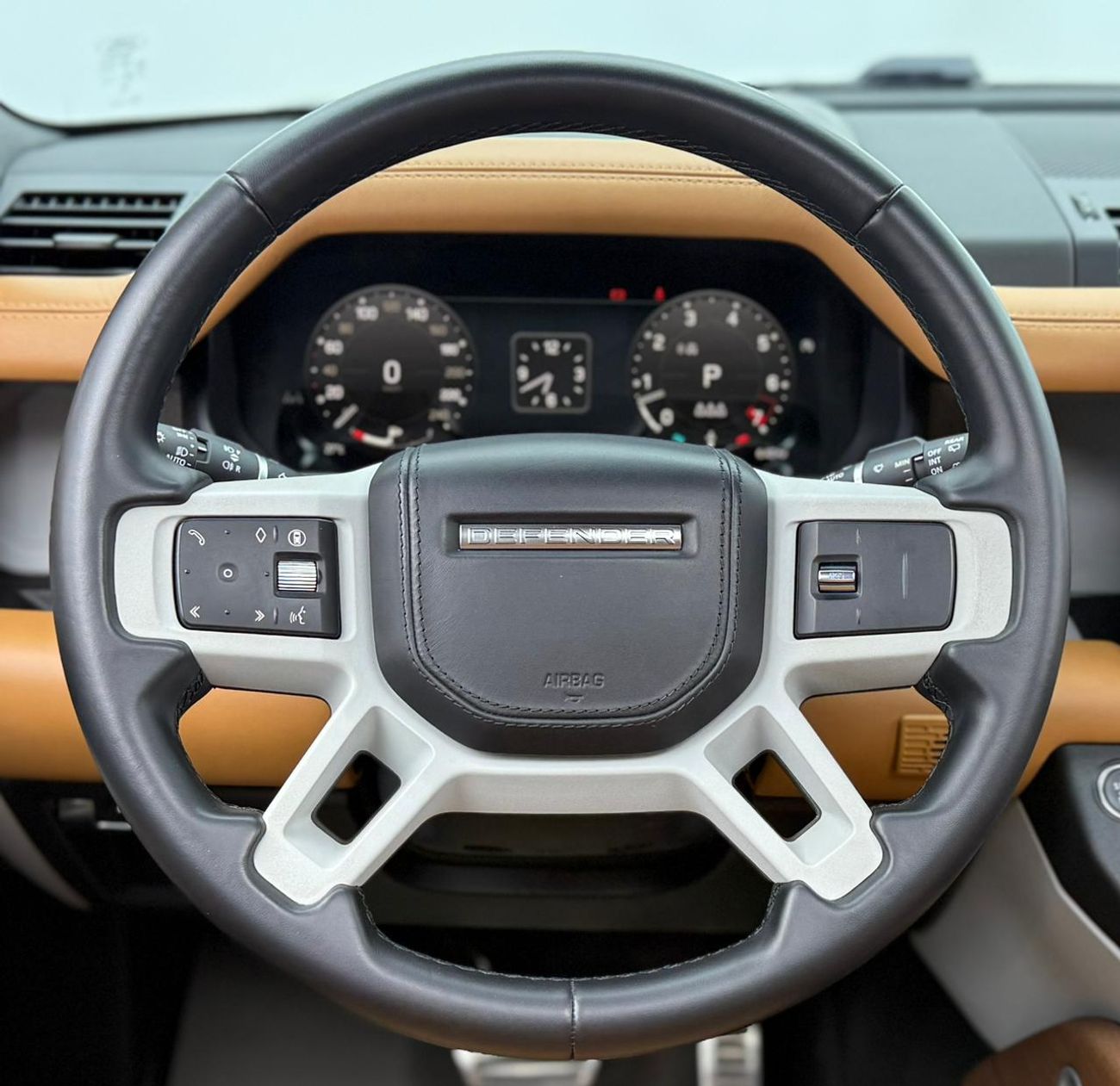 Land Rover Defender P400 110 HSE 3.0L (5 Seater) 2024 Land Rover Defender 110 HSE, 2029 LR Warranty, Full LR Service His