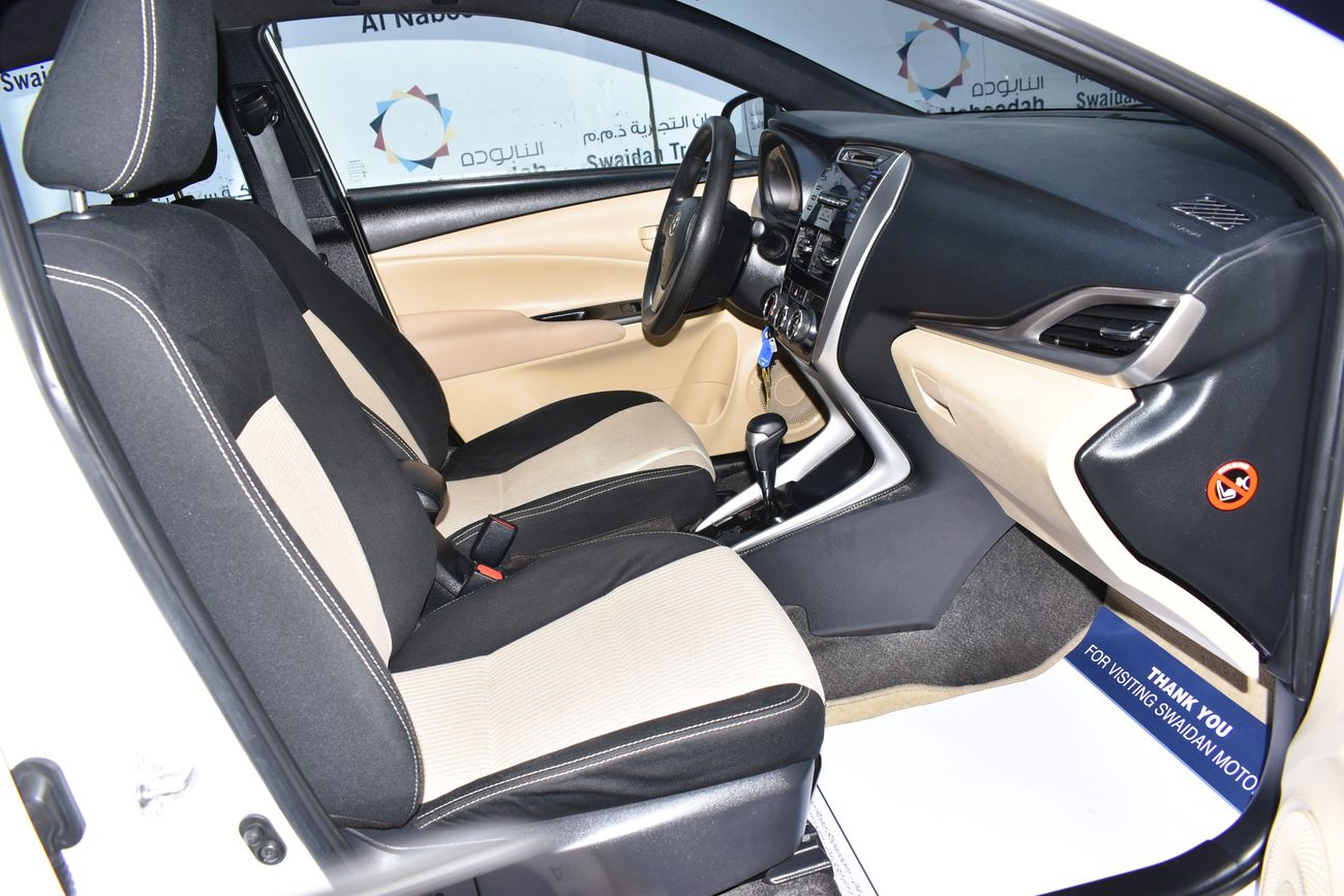 Toyota Yaris AED 689 PM | 1.3L SE HB GCC DEALER WARRANTY