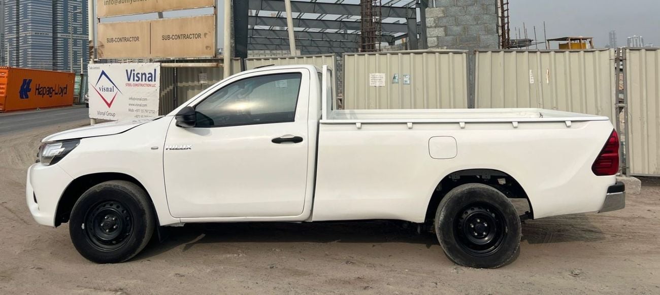 Toyota Hilux diesel 2.4 liter ,right hand drive ,manual gear 2wd