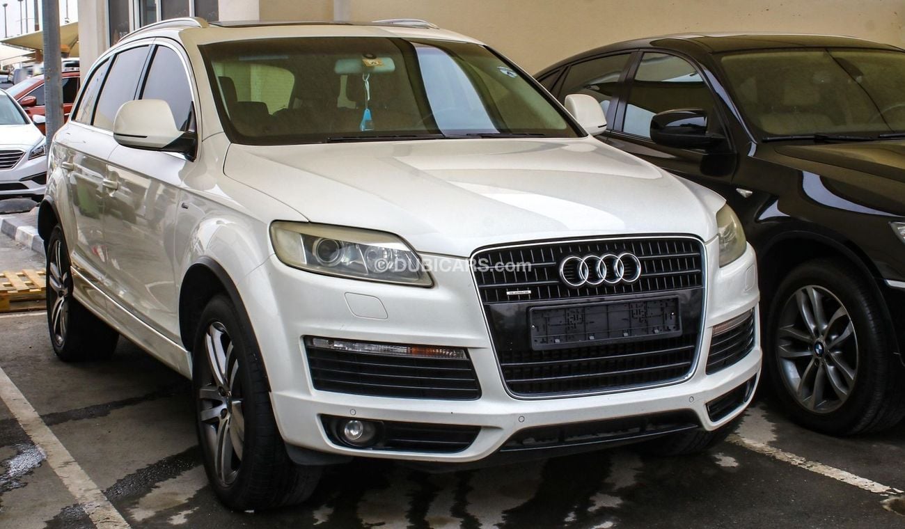 Audi Q7 V6, original paint, first owner, like new