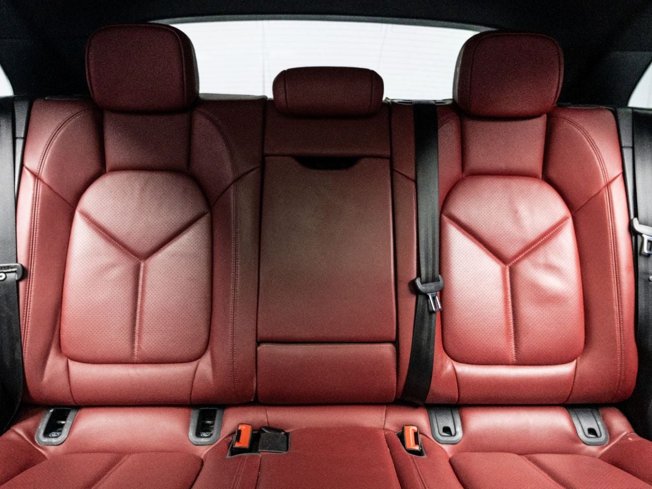 Porsche Macan T 2.0L (260 HP) 2023Porsche Macan T, 2.0L TC I4, 4WD, 261 bhp, 7 Speed Automatic