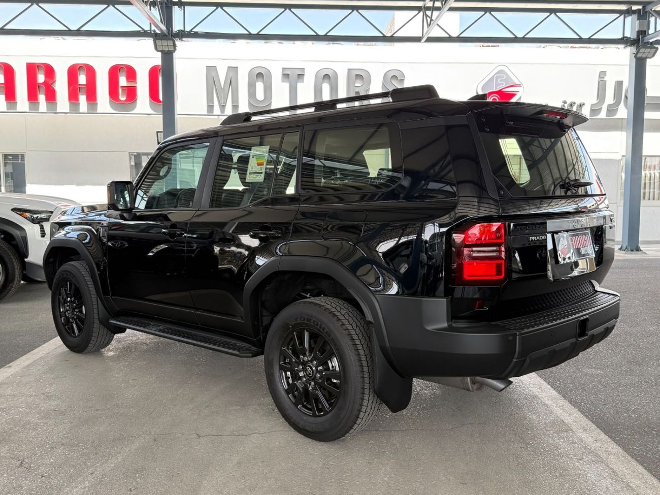 تويوتا برادو 2.8 DIESEL 4X4 AT VX -STD SUNROOF  **EXPORT ONLY**التصدير فقط خارج الخليج**