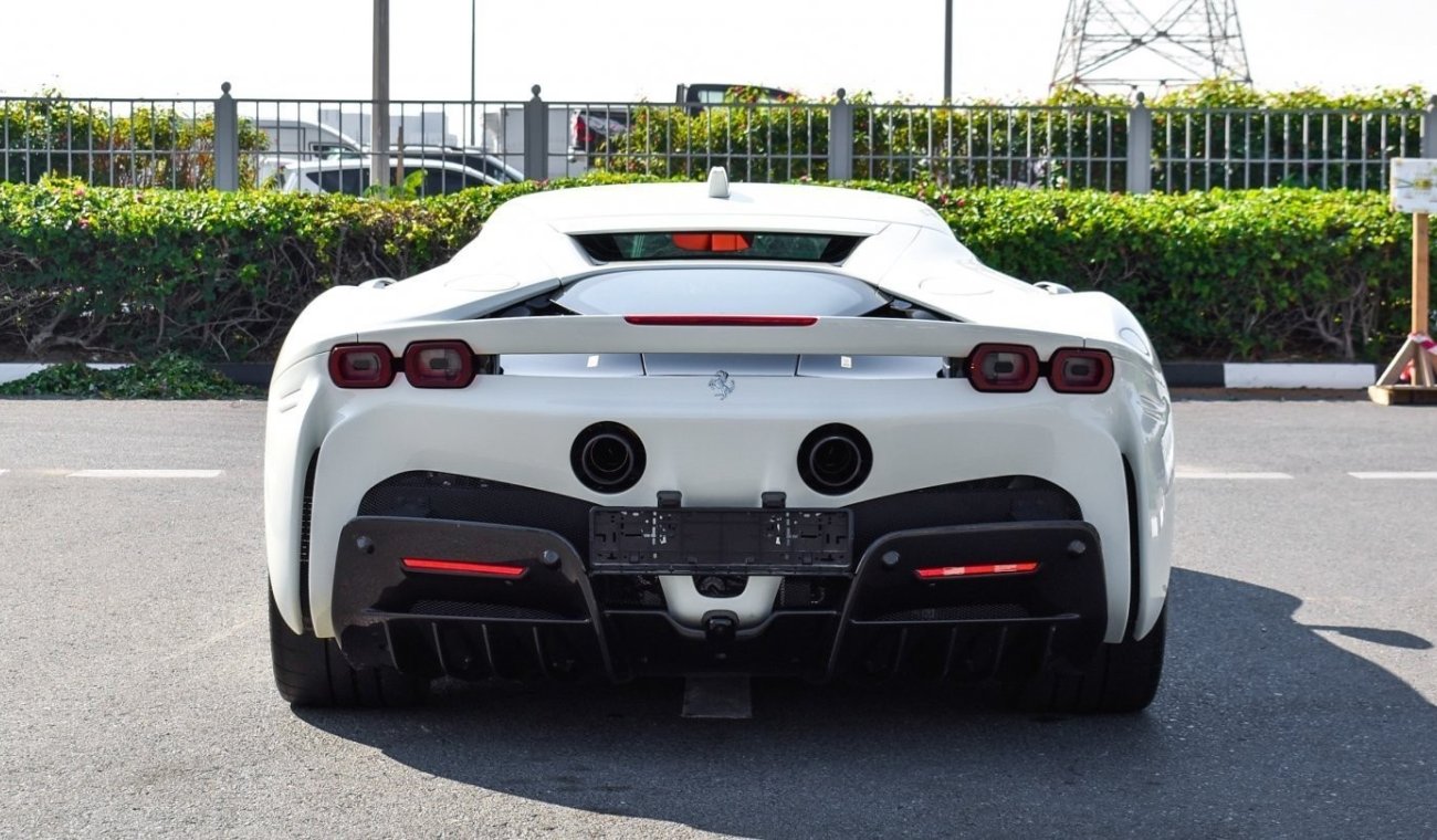 فيراري SF90 Stradale Hybrid