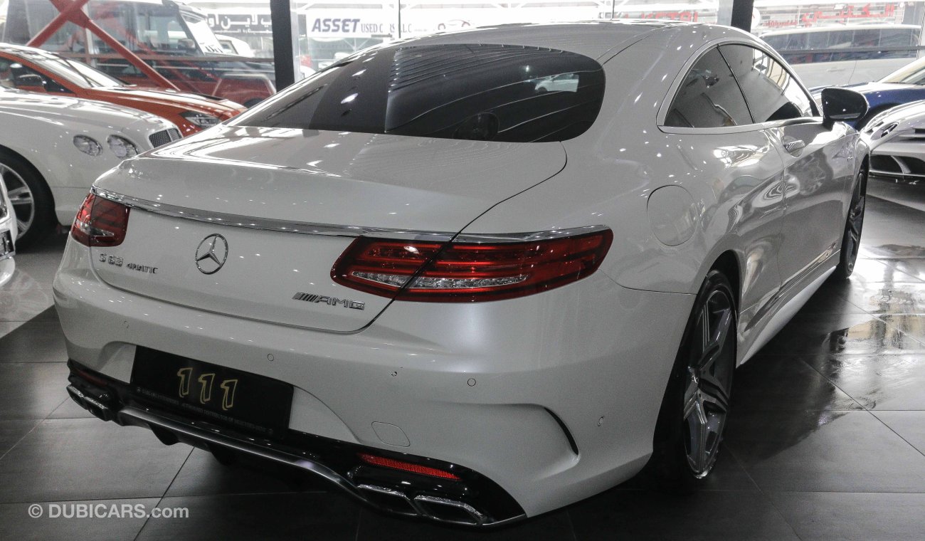 Mercedes-Benz S 63 AMG Coupe V8 Biturbo 4Matic