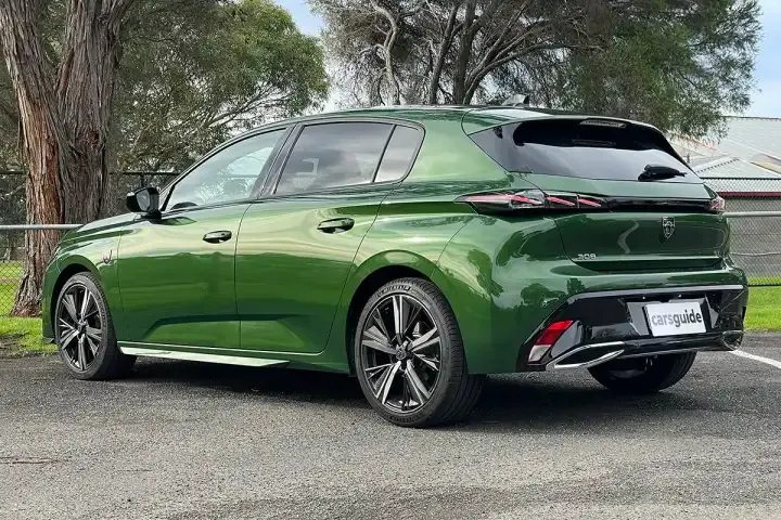 Peugeot 308 exterior - Rear