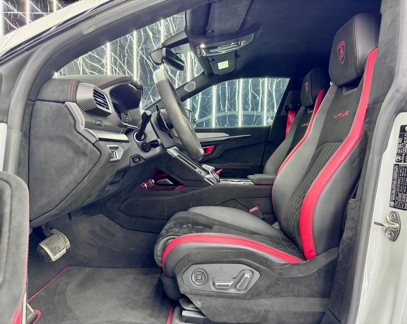 لامبورغيني اوروس 4.0T V8 Performante