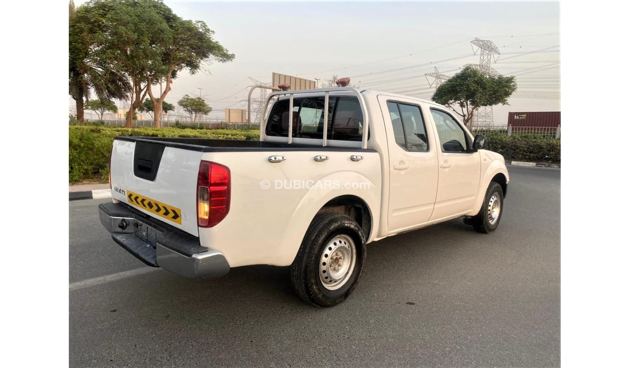 Nissan Pickup NISSAN NIVARA DIESEL 4X4 MODEL 2011 GULF SPACE