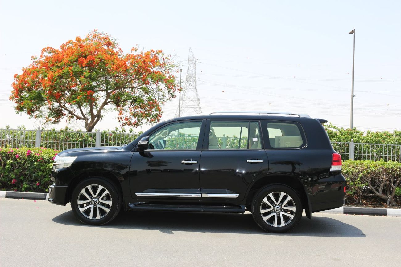 Toyota Land Cruiser GXR 4.6L TOYOTA LAND CRUISER GXR V8 MODEL 2019 GULF SPACE WITH SUNROOF