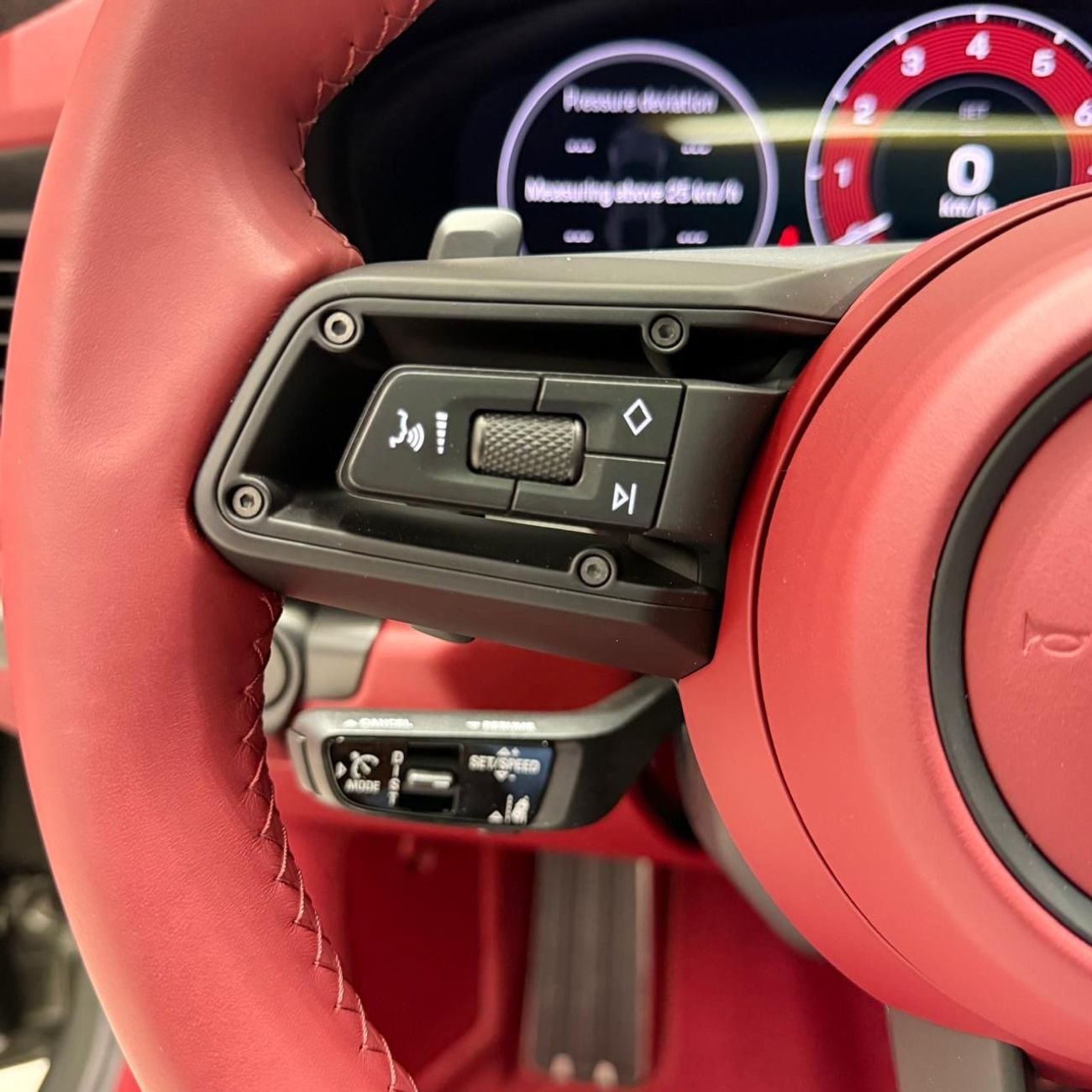 Porsche 911 TURBO S | GCC | Dealer warranty